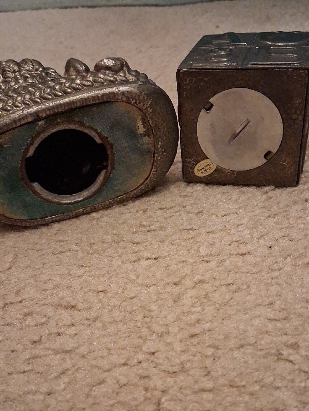 Baby Boot Coin Bank - Gold Color - Picture 2 of 4